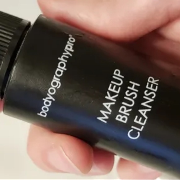 New bodyography Makeup Brush Cleanser - Picture 4 of 9